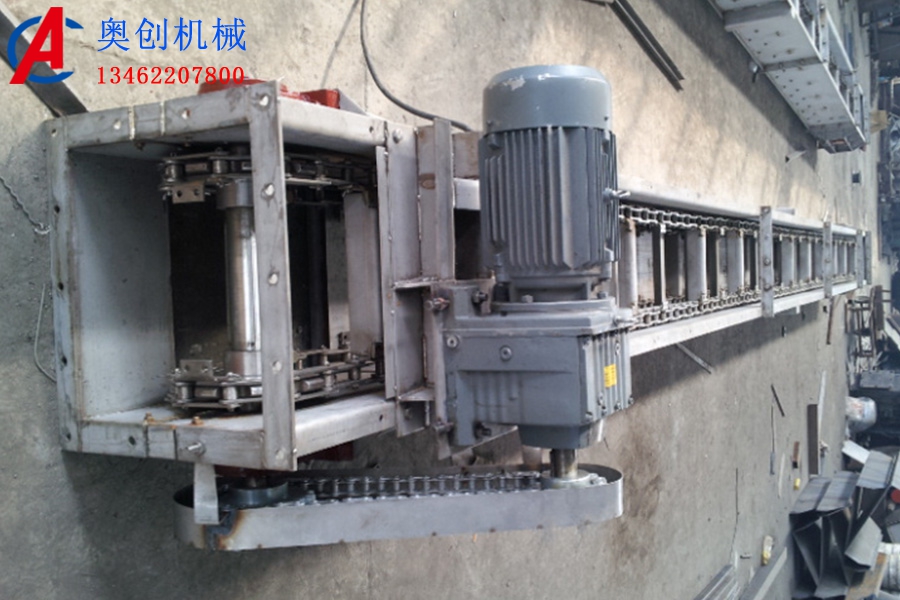 埋刮板输送机槽体材质如何选用 埋刮板输送机槽体材质如何选用